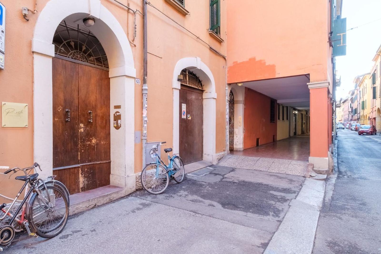 Piazza Maggiore - Il Sentiero Apartment With Private Garden Bolonia Zewnętrze zdjęcie