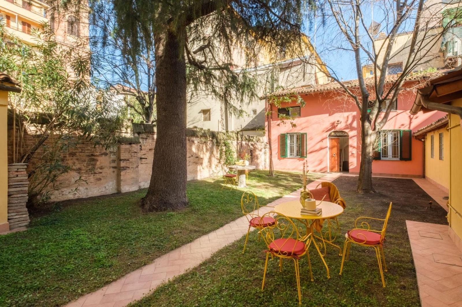 Piazza Maggiore - Il Sentiero Apartment With Private Garden Bolonia Zewnętrze zdjęcie